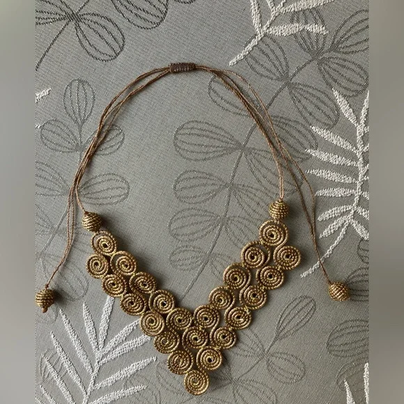 Unique Brazilian Golden Grass Necklace - Picture 4 of 5